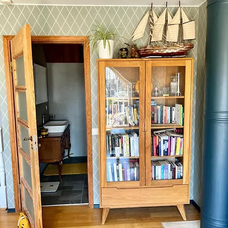 Private Family With Sauna, Hot Tub, Playground And Outside Lounge Area 别墅