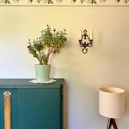 Private Family With Sauna, Hot Tub, Playground And Outside Lounge Area *