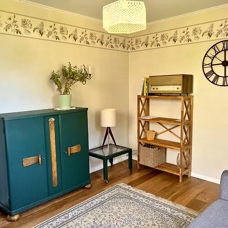 Private Family With Sauna, Hot Tub, Playground And Outside Lounge Area 别墅 *