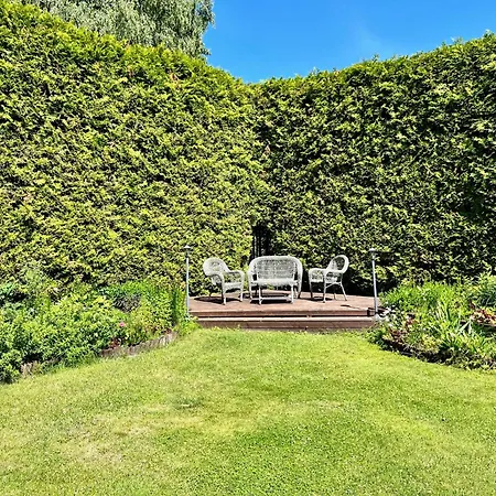 Private Family With Sauna, Hot Tub, Playground And Outside Lounge Area *