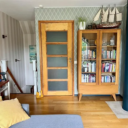 Private Family With Sauna, Hot Tub, Playground And Outside Lounge Area 别墅 *