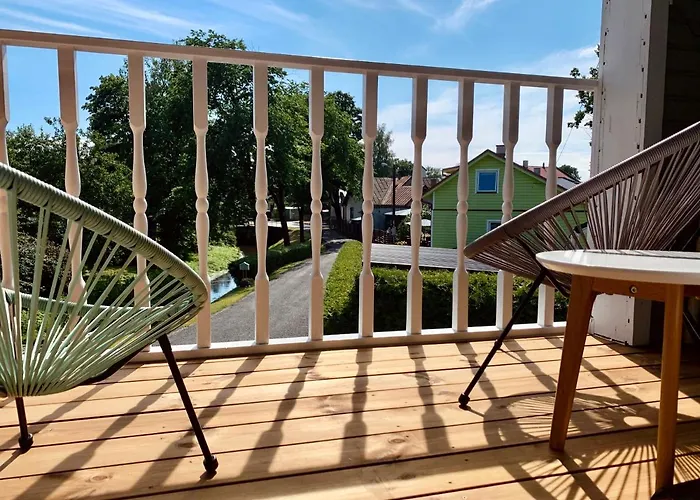 Private Family With Sauna, Hot Tub, Playground And Outside Lounge Area 别墅