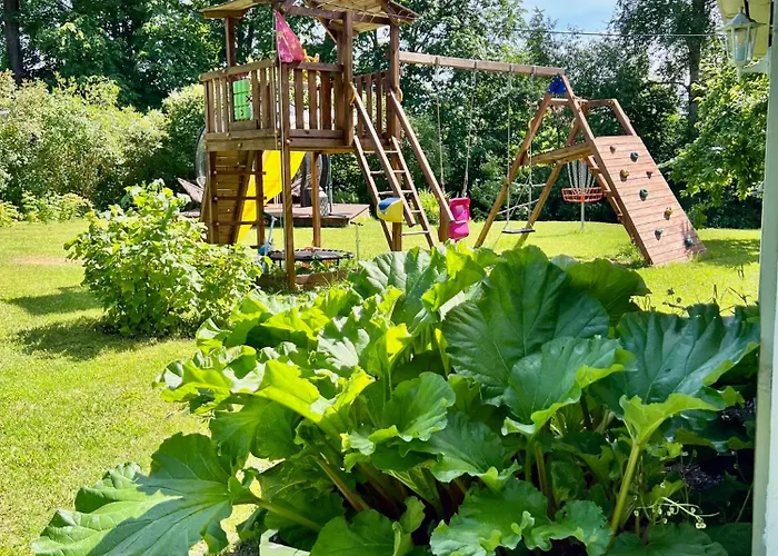 Private Family With Sauna, Hot Tub, Playground And Outside Lounge Area 别墅 *