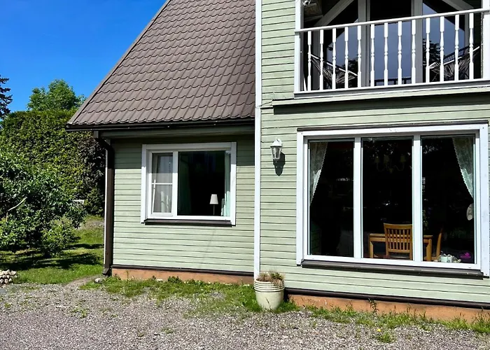 Private Family With Sauna, Hot Tub, Playground And Outside Lounge Area 别墅 派尔努