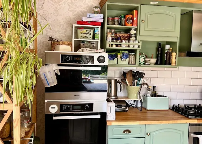 Private Family With Sauna, Hot Tub, Playground And Outside Lounge Area 别墅