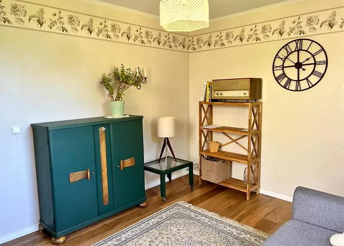 Private Family With Sauna, Hot Tub, Playground And Outside Lounge Area 别墅 *